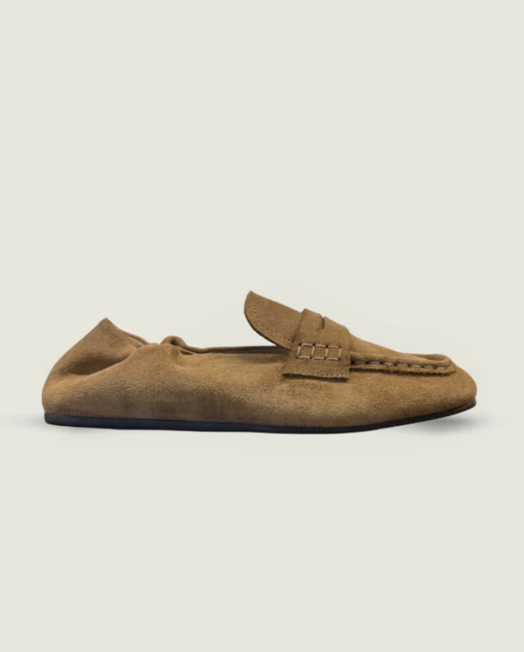  218 Light Camel