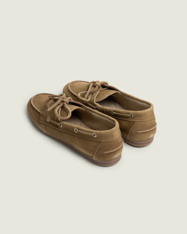  209 Camel