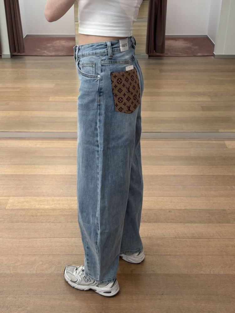  Gucci Brown