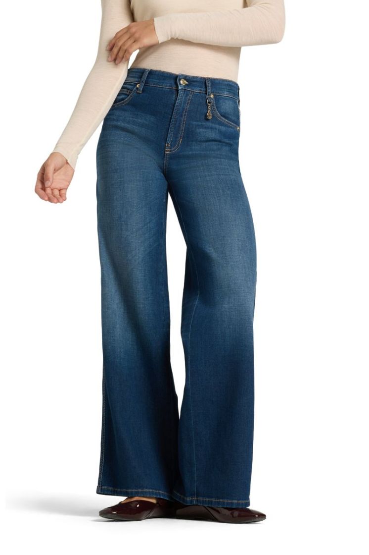 Aimee 5058