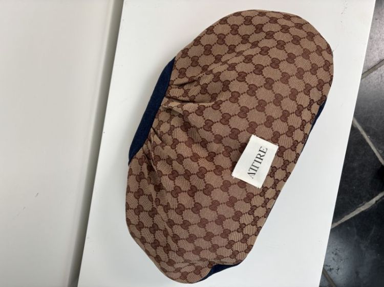  Gucci Brown
