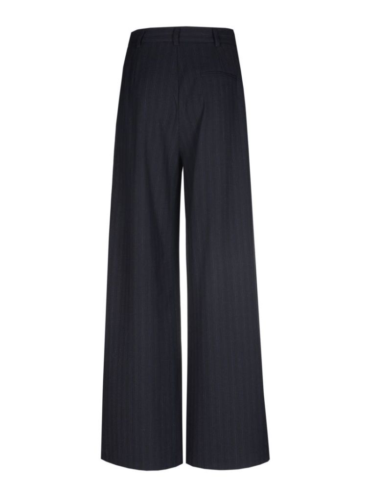    20 Blue Black