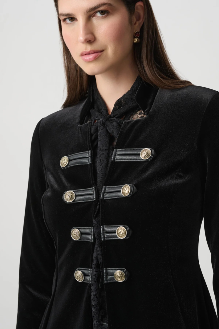   11 Black