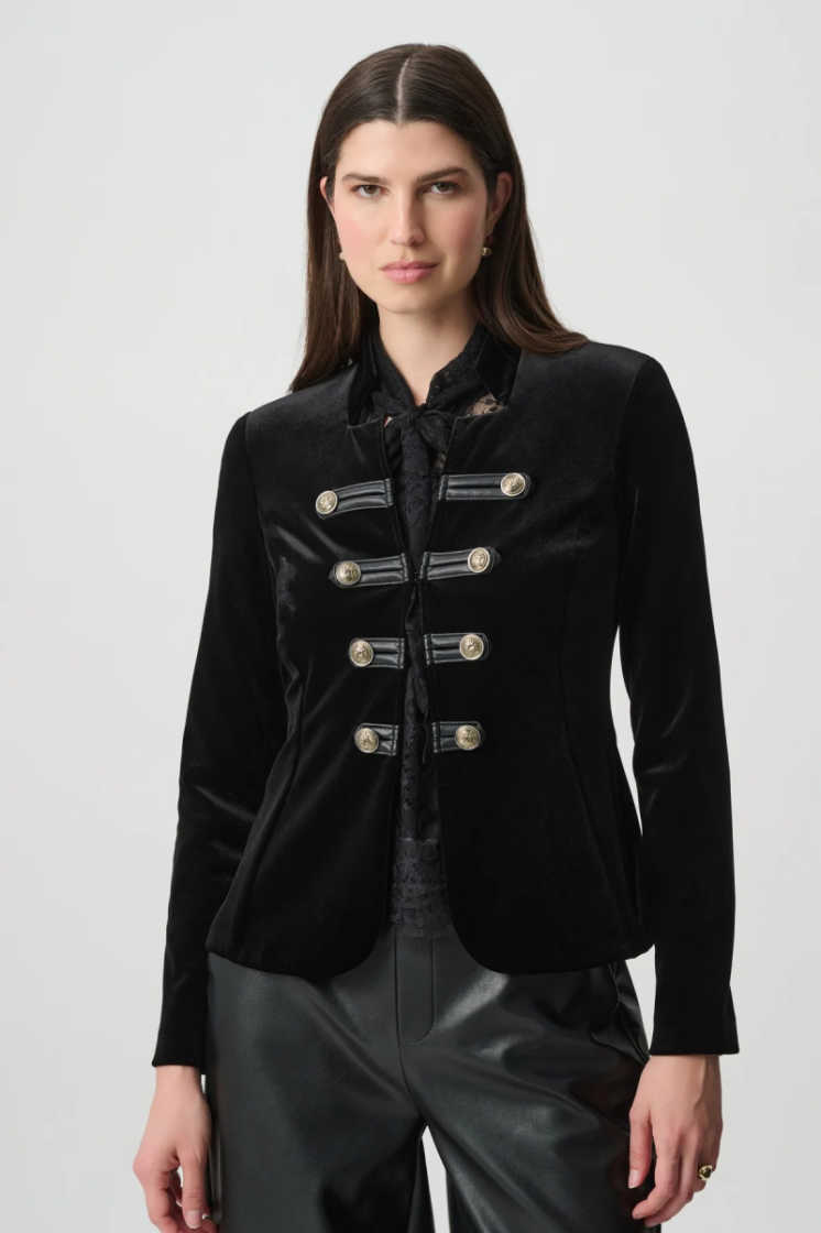   11 Black