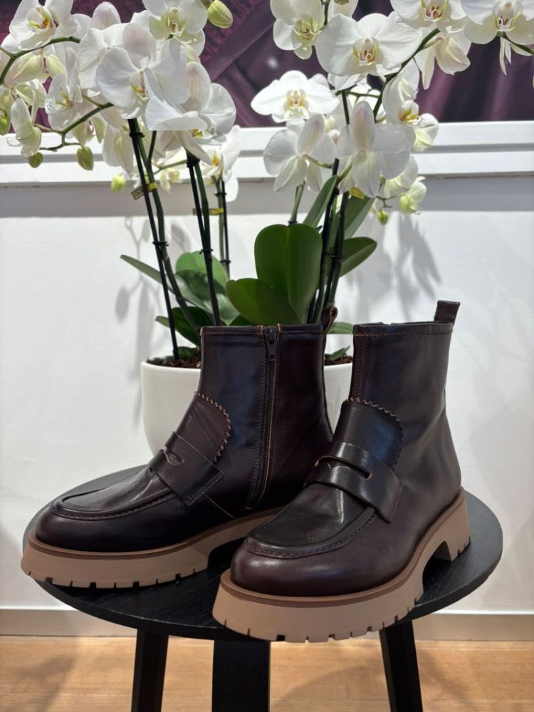  Noa Wax Leather Brown
