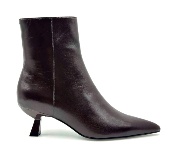 RAIN Dark Brown
