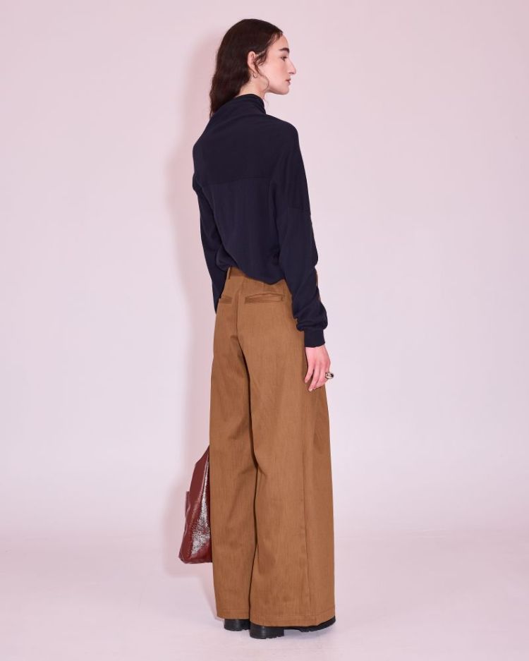   722 Bronze Brown