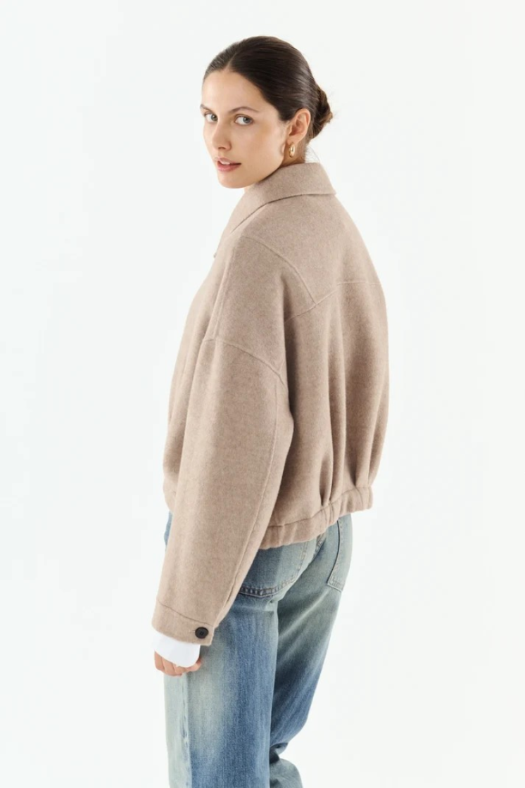  Taupe
