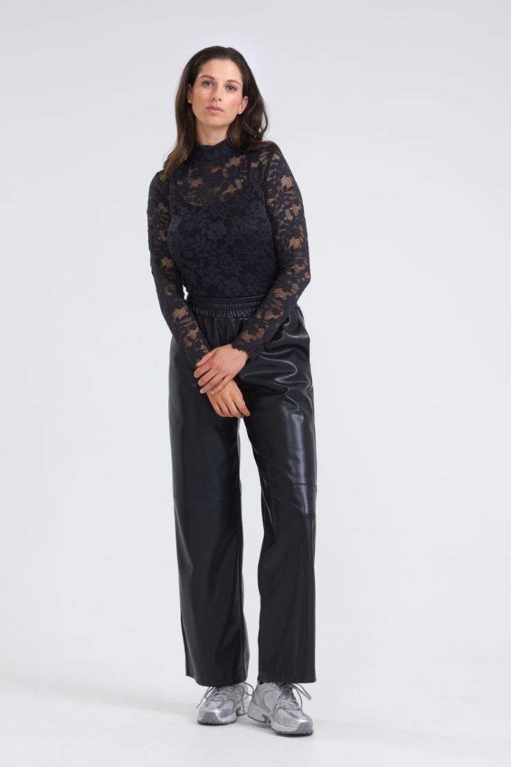 200 Black