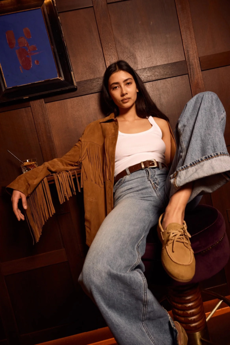  206 Tan